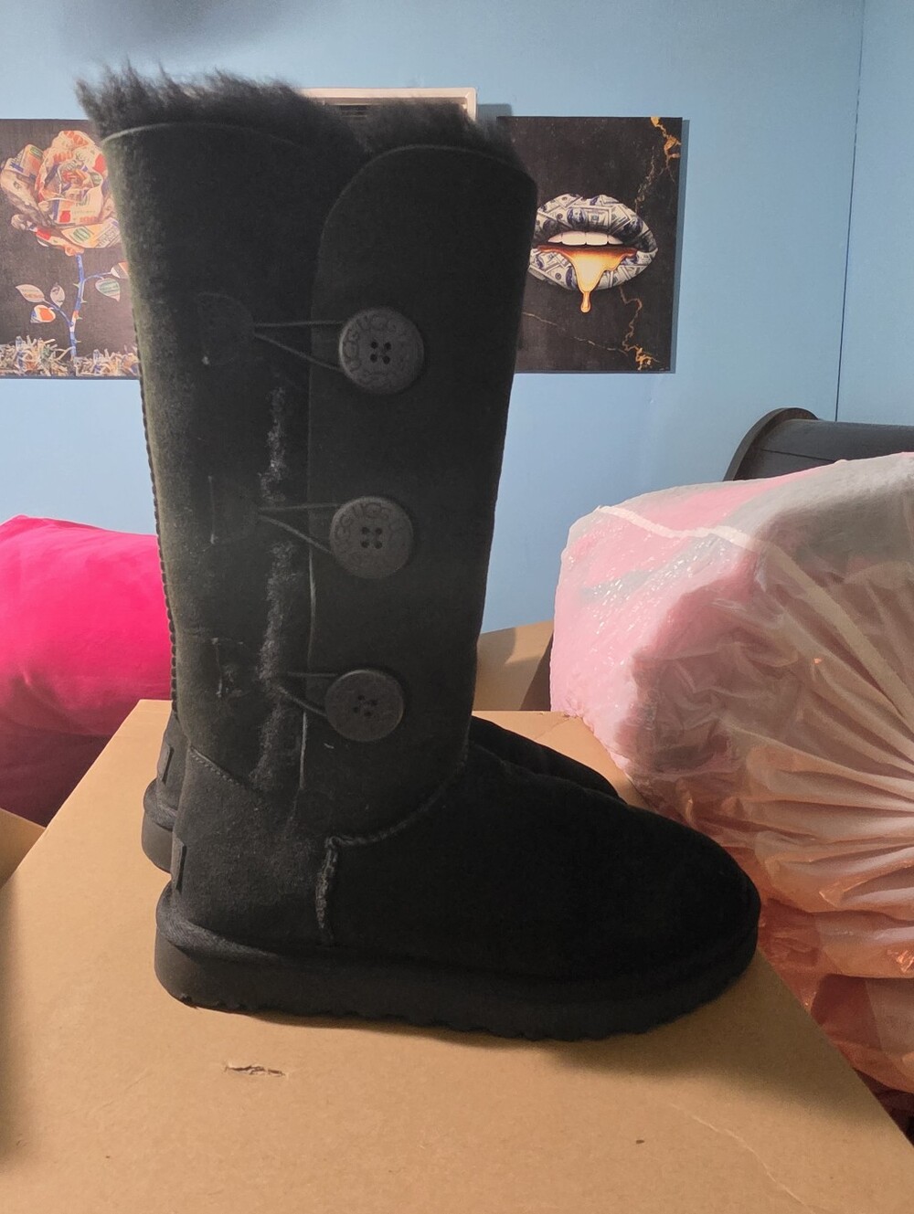 Uggs Bailey Bow Button